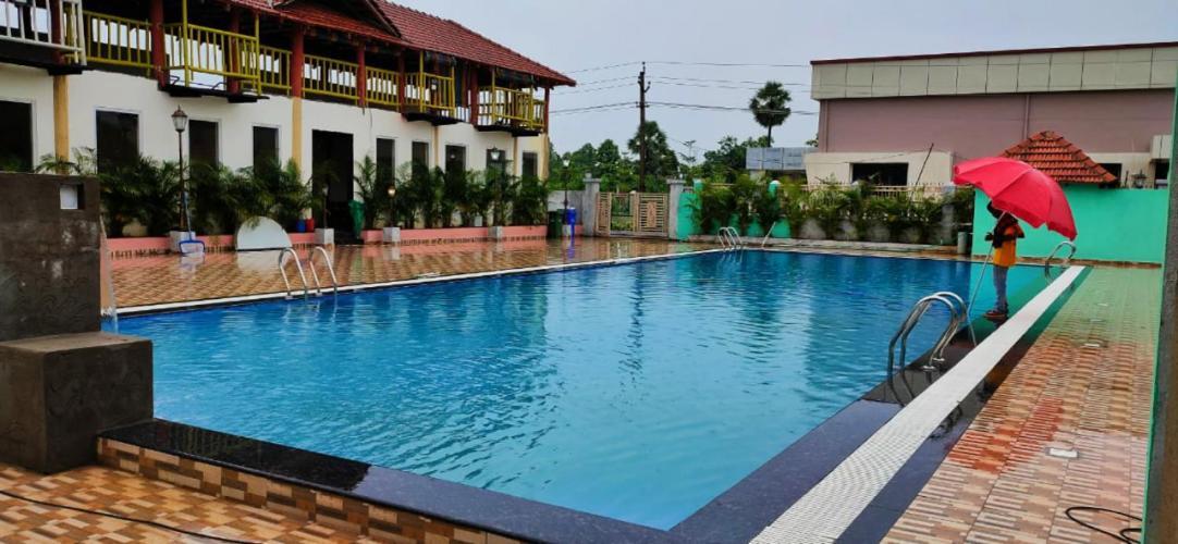 Siriki Resorts Srungavarapukota Exterior photo