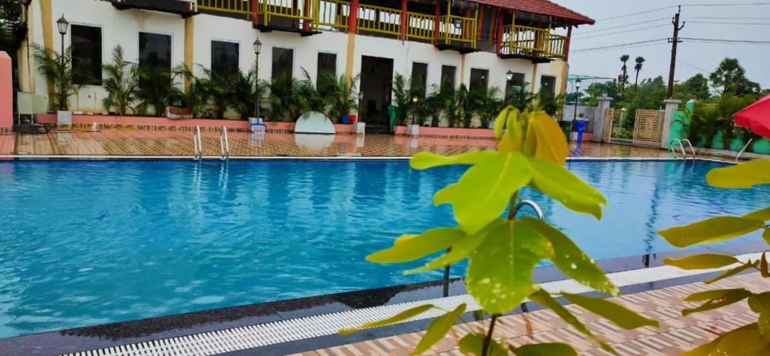Siriki Resorts Srungavarapukota Exterior photo